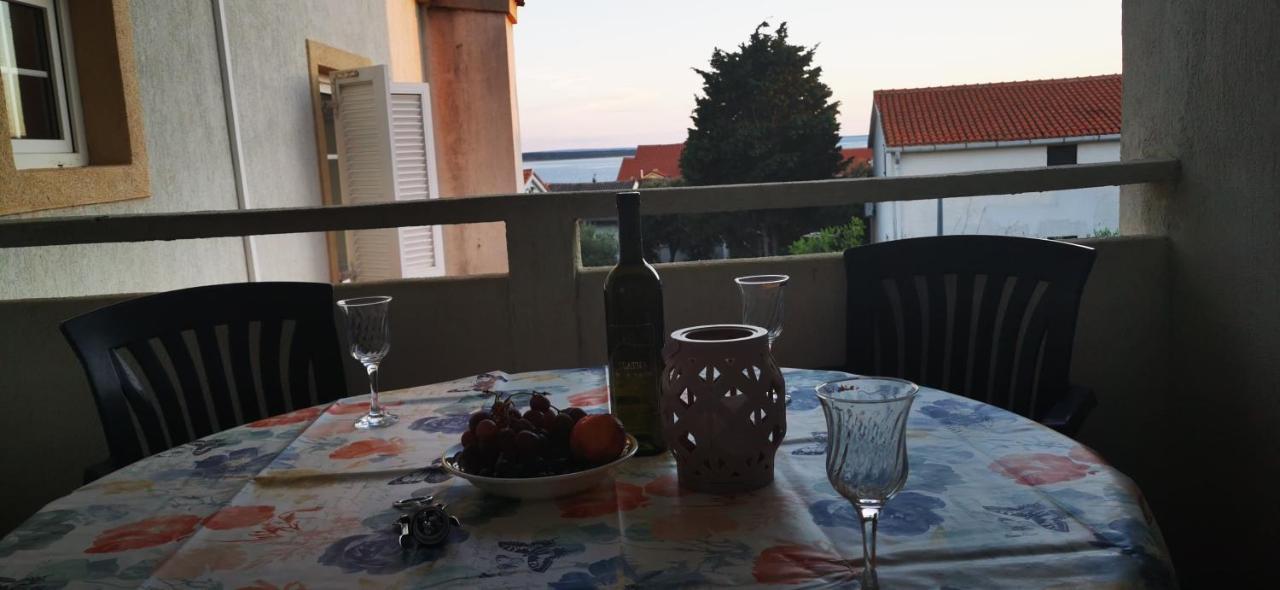 Apartmani Marija Kolan Bagian luar foto