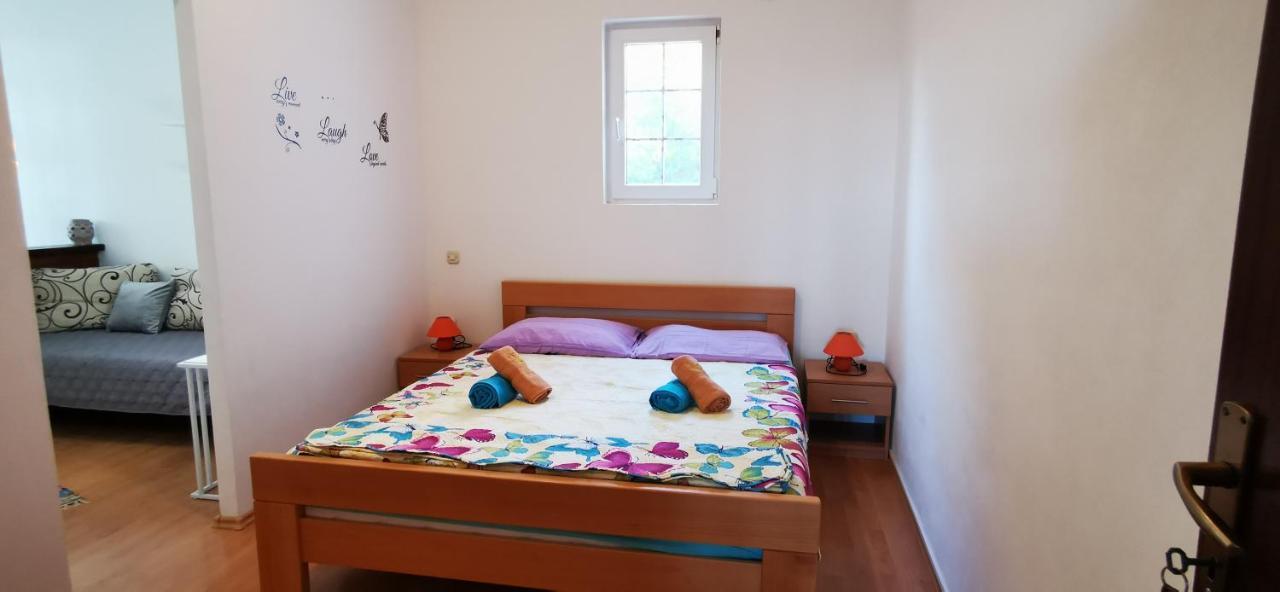 Apartmani Marija Kolan Bagian luar foto