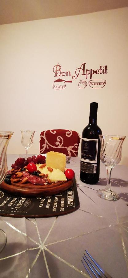 Apartmani Marija Kolan Bagian luar foto